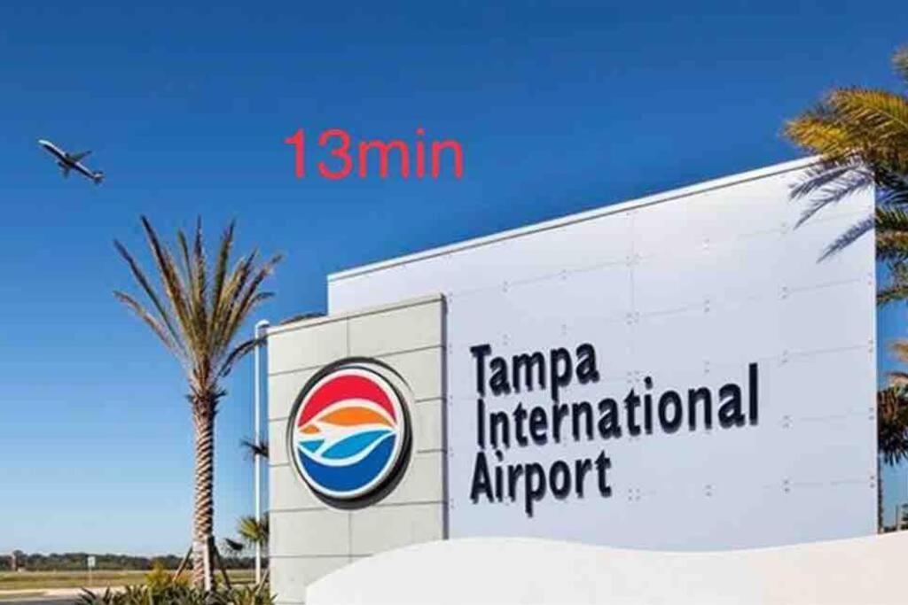 Grey Novo Studio + Free-Parking&Wifi Tampa Buitenkant foto